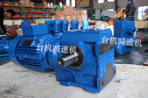 硬齒面蝸輪蝸桿減速機在現代工業應用范圍和作用
